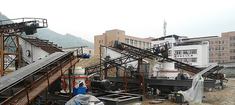 主机采用立式破碎机的移动破碎站在广东白云区投产
